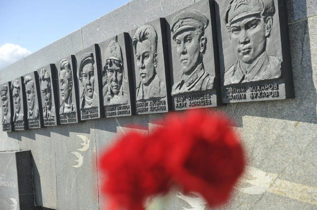 Җәлил һәм җәлилчеләрне искә алу чарасыннан ФОТОРЕПОРТАЖ