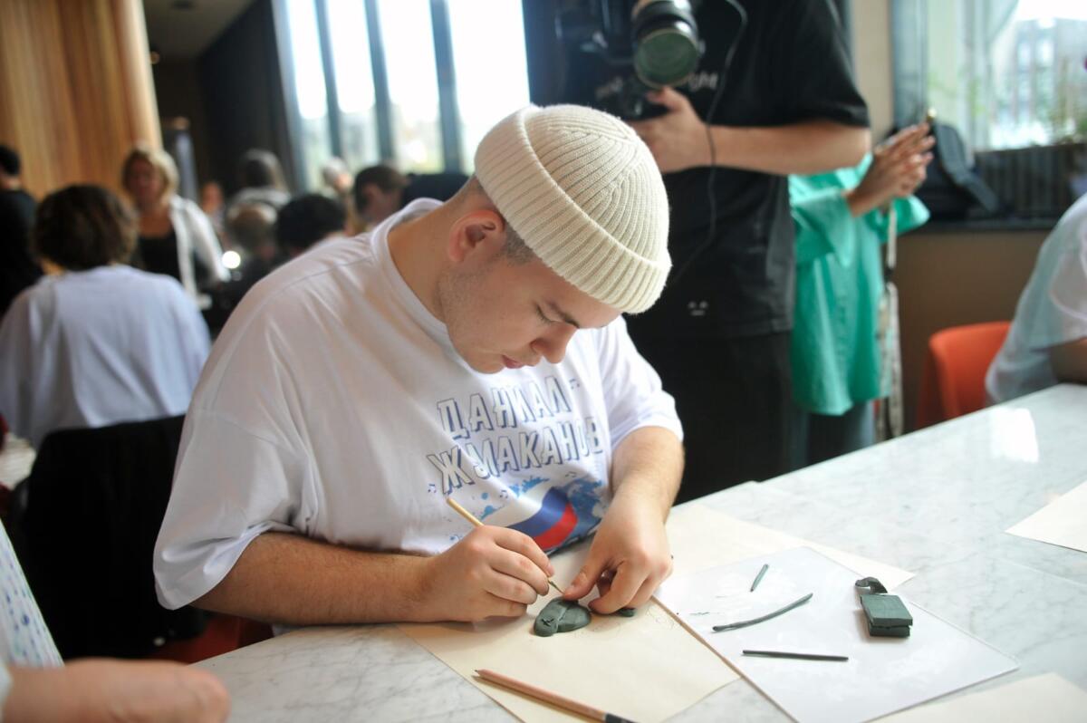 «Новая волна – 2025» финалистларының конкурсның барельефын ясау чарасыннан фоторепортаж