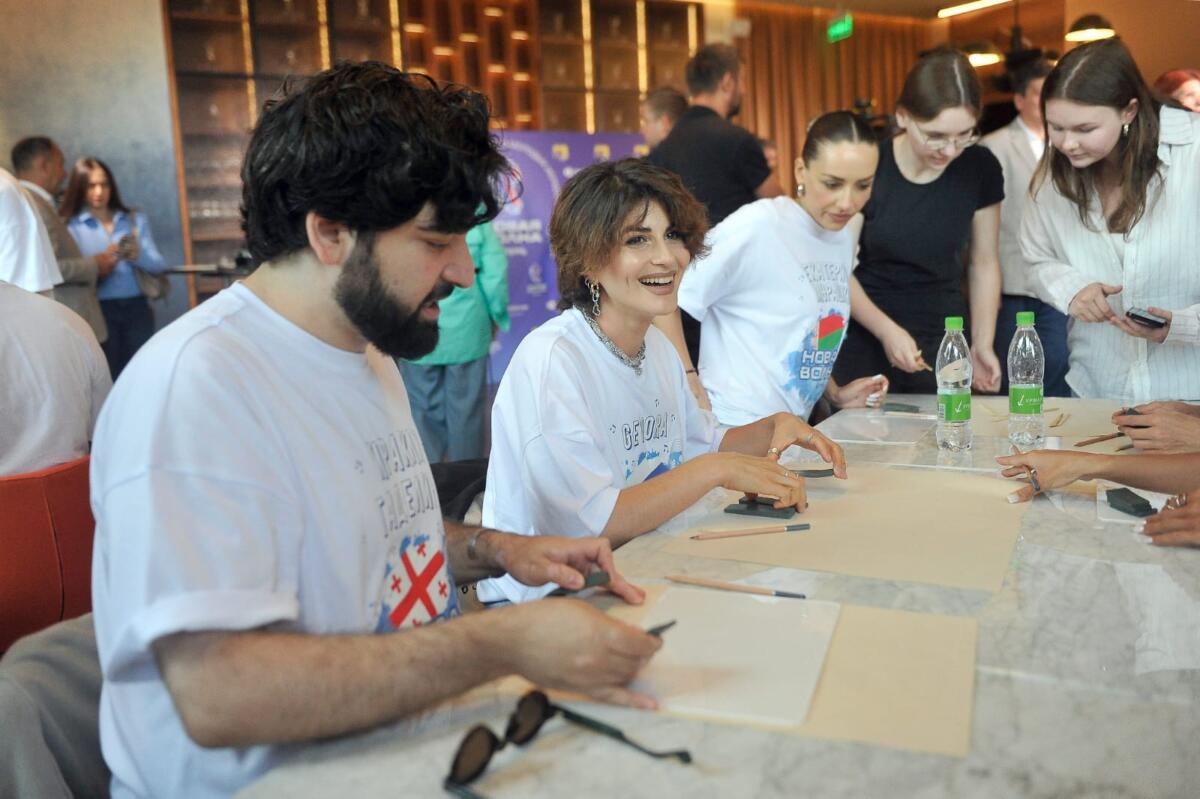 «Новая волна – 2025» финалистларының конкурсның барельефын ясау чарасыннан фоторепортаж