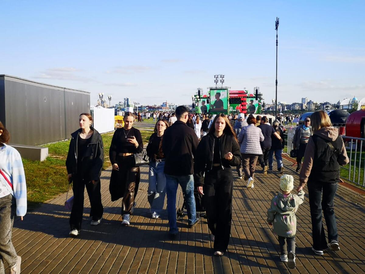 Казан гаилә үзәге янында уза торган концерттан ФОТОРЕПОРТАЖ