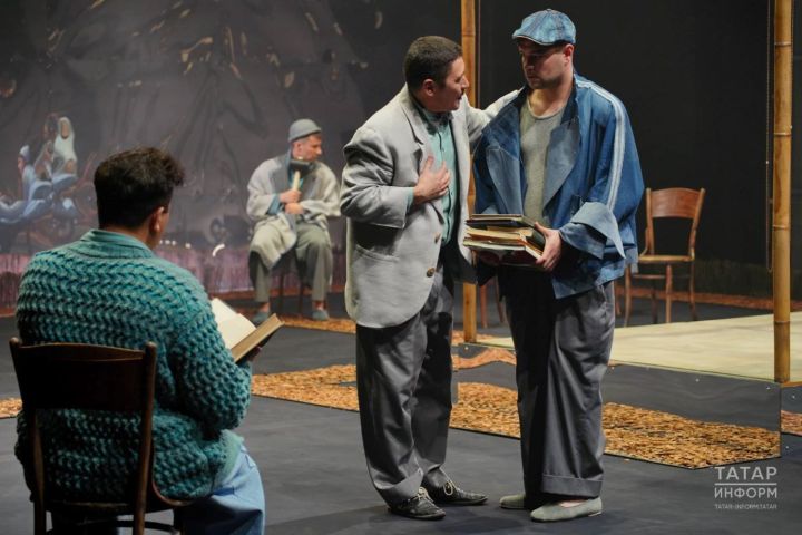 Безгә нинди тормыш кирәк? Камал театры «К.Ү.Р.Кә» комедиясен тәкъдим итте