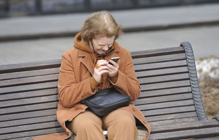 Белмәгәнгә бирү: алданмас өчен сөйләшмәскә, ышанмаска, җибәрмәскә киңәш итәләр