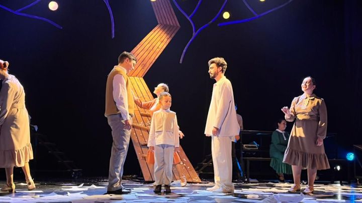 Кариев сәхнәсендә – Роберт Миңнуллин тормышы буйлап сәяхәт