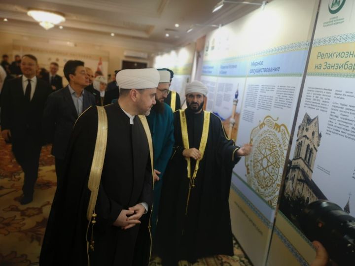 Мәрҗани мәчетендә Оман Солтанатлыгының мирасына багышланган халыкара күргәзмә ачылды