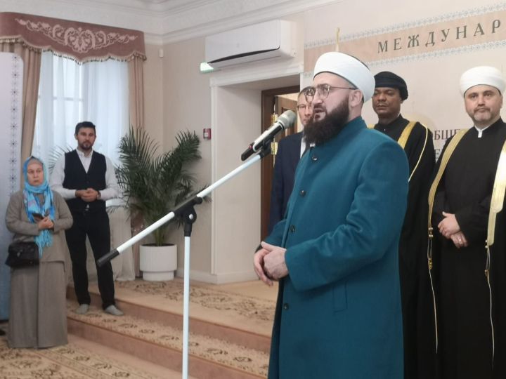 Мәрҗани мәчетендә Оман Солтанатлыгының мирасына багышланган халыкара күргәзмә ачылды