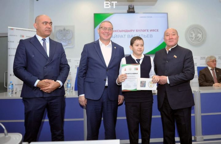 Бабайлар эзеннән: «Ватан хакына» иҗади бәйгесенең җиңүчеләрен бүләкләдек