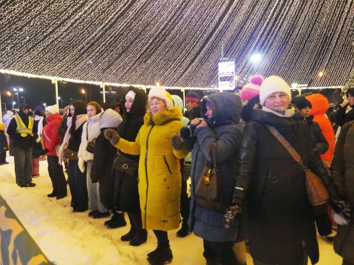 Казанда Үзәк чыршы ачылышыннан ФОТОРЕПОРТАЖ