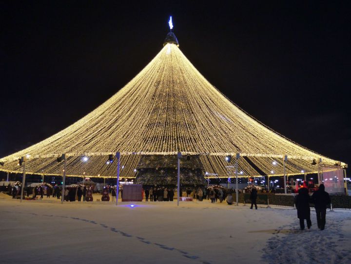 Казанда Үзәк чыршы ачылышыннан ФОТОРЕПОРТАЖ