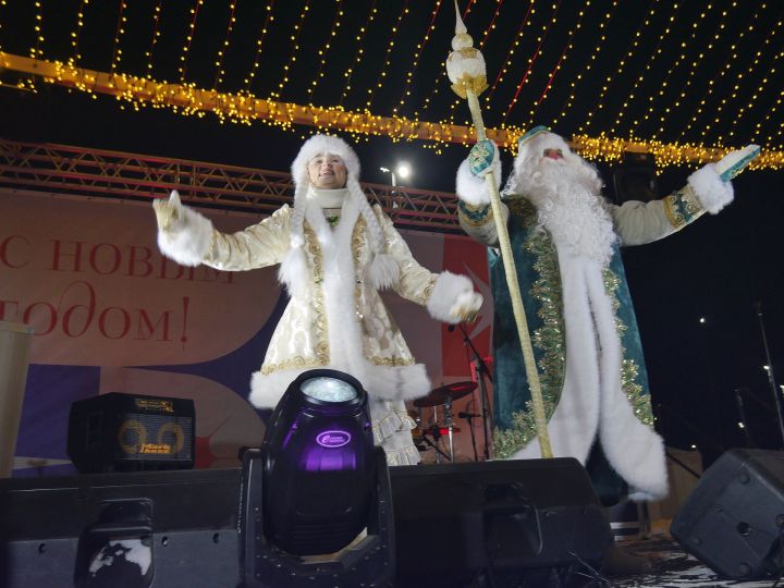 Казанда Үзәк чыршы ачылышыннан ФОТОРЕПОРТАЖ