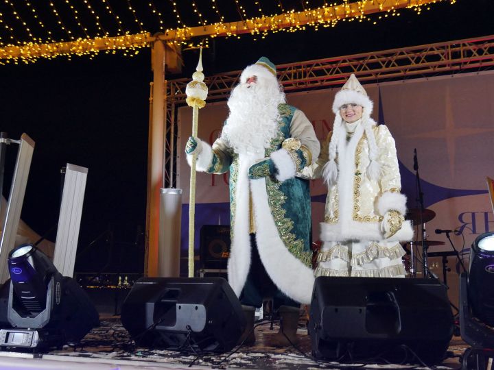 Казанда Үзәк чыршы ачылышыннан ФОТОРЕПОРТАЖ