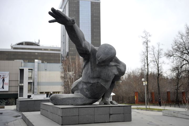 3 декабрь – Билгесез солдат көне: исемең ничек, батыр сугышчы?