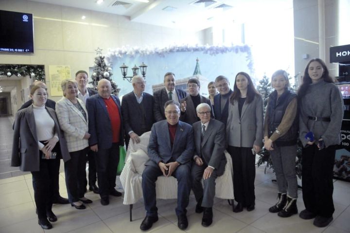 Ветеран-журналист Рөстәм Нәбиуллинның фотокүргәзмәсе ачылды