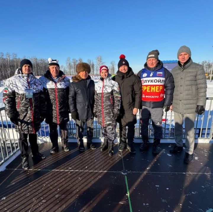 Рөстәм Миңнеханов чаңгы ярышы буенча Россия Кубогы катнашучылары белән күреште