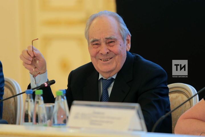 Бүген Татарстанның Беренче Президенты  Минтимер Шәймиевның туган көне