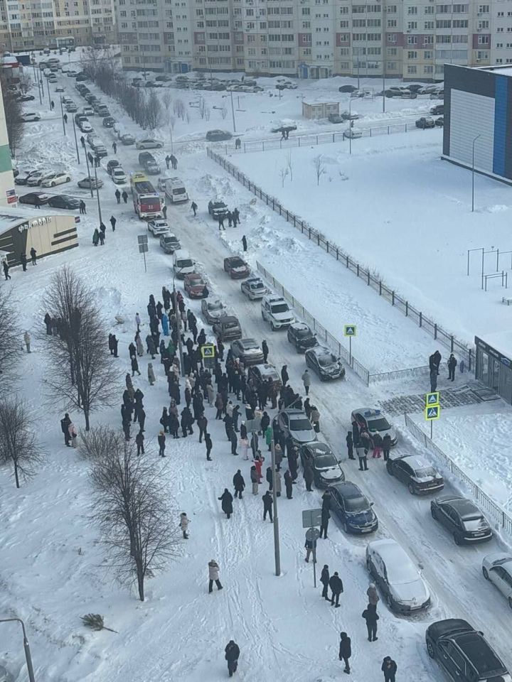 Район башлыгы Радмир Беляев Түбән Кама лицеендагы һөҗүм белән бәйле хәлгә ачыклык кертте