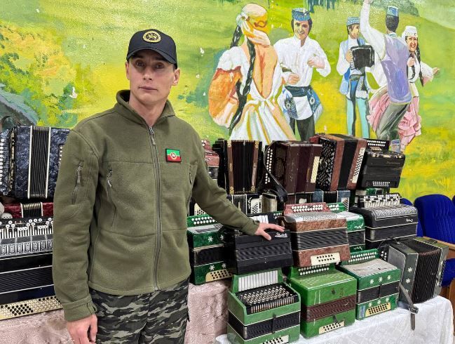 Миңнур Шәмсетдинов: «Коллекциямдә 50 гармун бар, һәрберсенең –  үз тарихы»