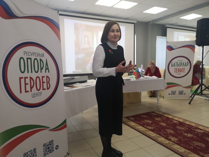 Муса Җәлилнең тууына 120 ел тулу уңаеннан «Кызыл ромашка» акциясе үтте (ФОТОРЕПОРТАЖ)