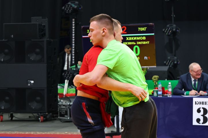 Муса Җәлил истәлегенә «ВТ» гамәлгә куйган көрәш турнирының беренче көне