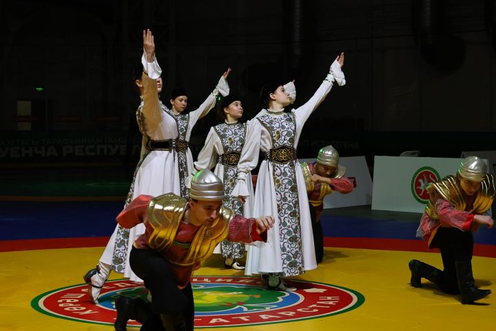 Муса Җәлил истәлегенә «ВТ» гамәлгә куйган көрәш турнирының беренче көне