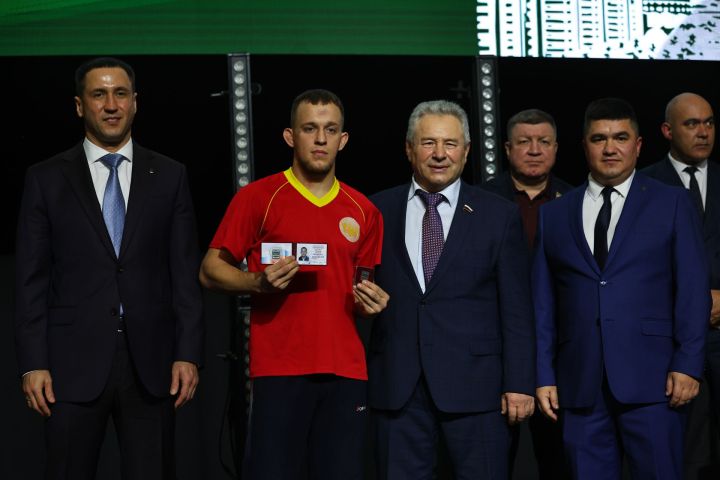 Муса Җәлил истәлегенә «ВТ» гамәлгә куйган көрәш турнирының беренче көне