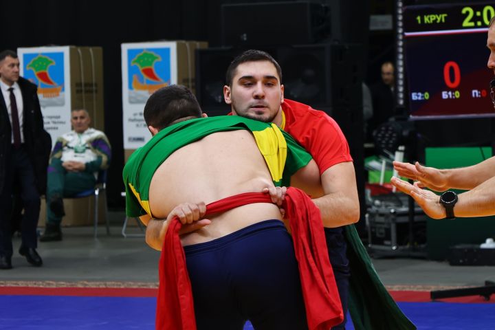 Муса Җәлил истәлегенә «ВТ» гамәлгә куйган көрәш турнирының беренче көне