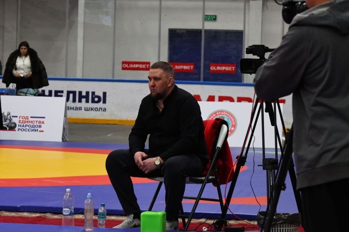 Муса Җәлил истәлегенә «ВТ» гамәлгә куйган көрәш турнирының беренче көне