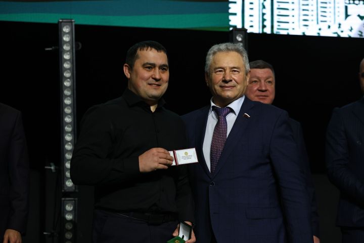 Муса Җәлил истәлегенә «ВТ» гамәлгә куйган көрәш турнирының беренче көне