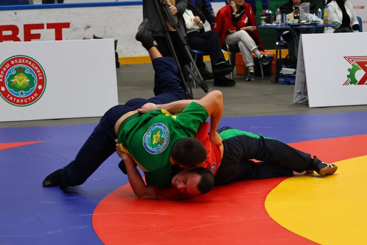 Муса Җәлил истәлегенә «ВТ» гамәлгә куйган көрәш турнирының беренче көне