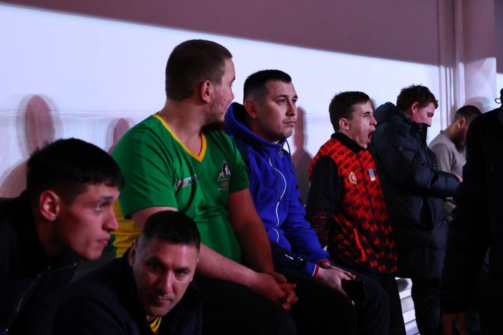 Муса Җәлил истәлегенә «ВТ» гамәлгә куйган көрәш турнирының беренче көне