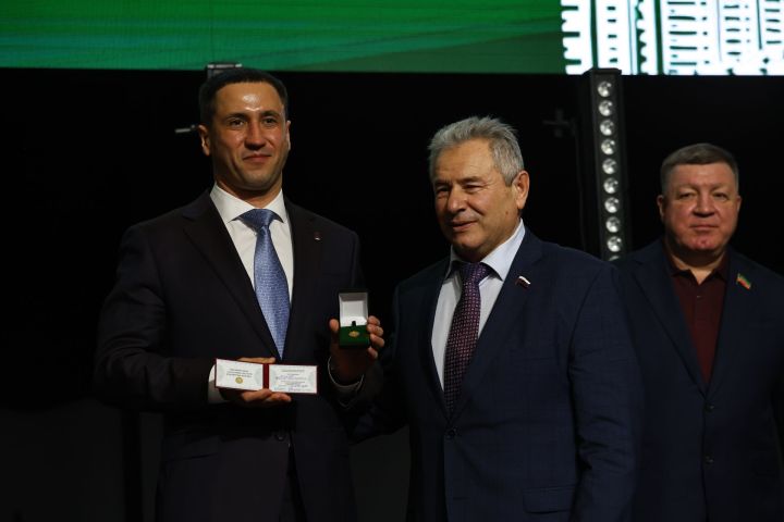 Муса Җәлил истәлегенә «ВТ» гамәлгә куйган көрәш турнирының беренче көне