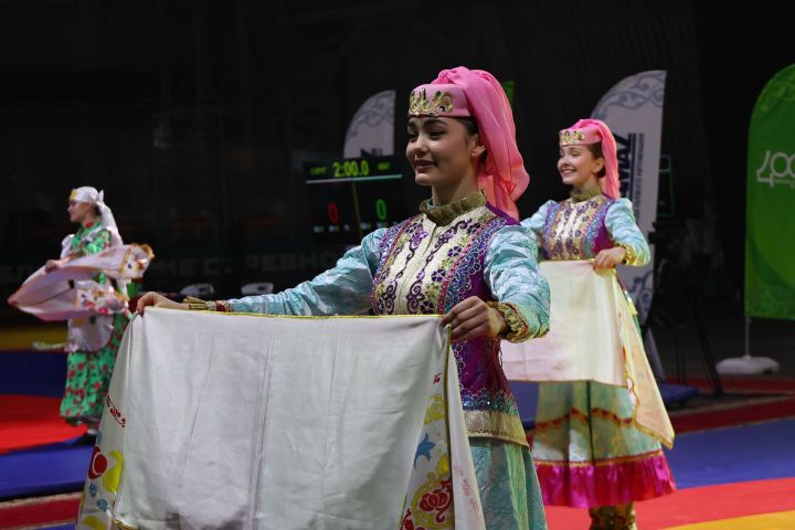 Муса Җәлил истәлегенә «ВТ» гамәлгә куйган көрәш турнирының беренче көне