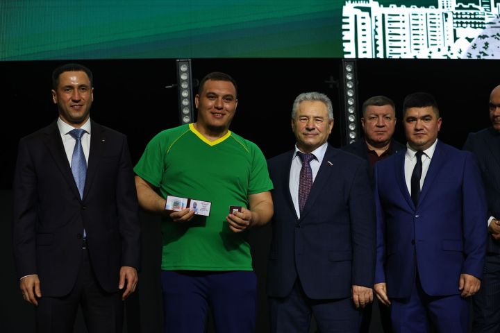 Муса Җәлил истәлегенә «ВТ» гамәлгә куйган көрәш турнирының беренче көне