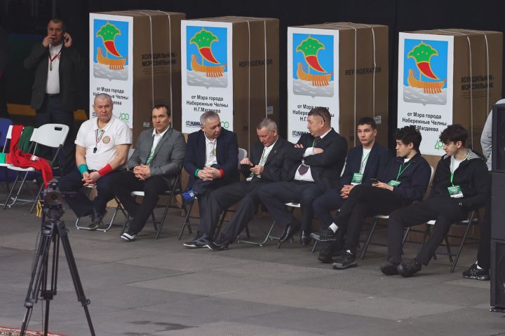 Муса Җәлил истәлегенә «ВТ» гамәлгә куйган көрәш турнирының икенче көне