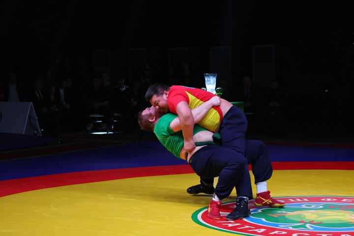 Муса Җәлил истәлегенә «ВТ» гамәлгә куйган көрәш турнирының икенче көне