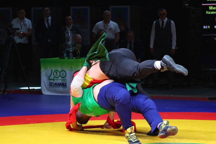 Муса Җәлил истәлегенә «ВТ» гамәлгә куйган көрәш турнирының икенче көне