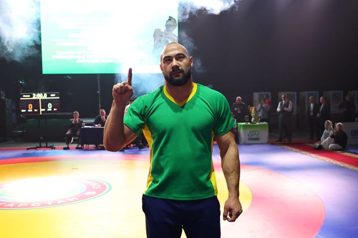 Муса Җәлил истәлегенә «ВТ» гамәлгә куйган көрәш турнирының икенче көне