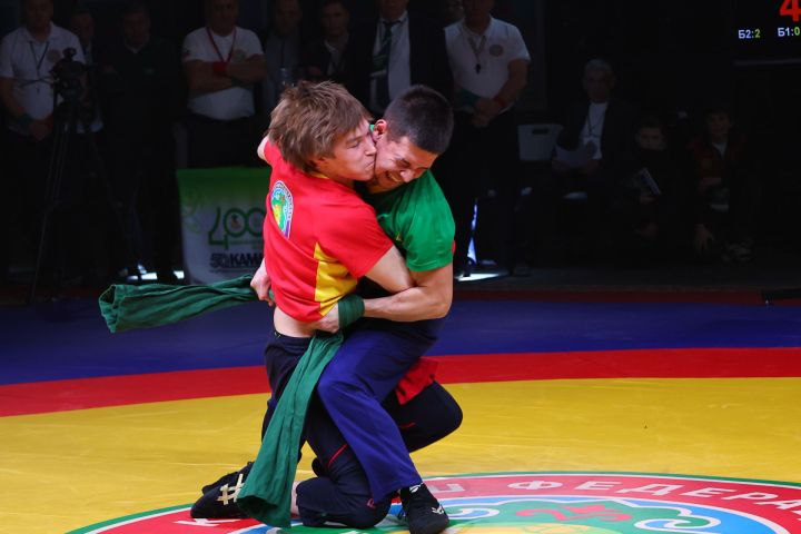 Муса Җәлил истәлегенә «ВТ» гамәлгә куйган көрәш турнирының икенче көне