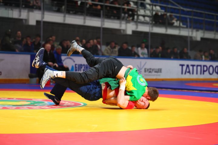 Муса Җәлил истәлегенә «ВТ» гамәлгә куйган көрәш турнирының икенче көне