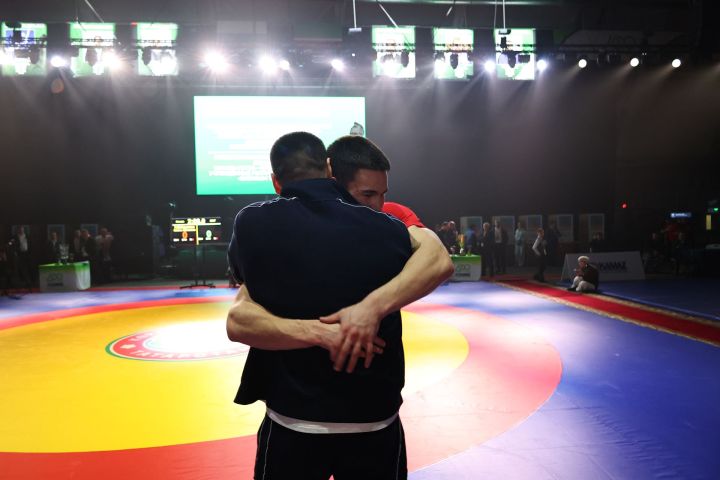 Муса Җәлил истәлегенә «ВТ» гамәлгә куйган көрәш турнирының икенче көне