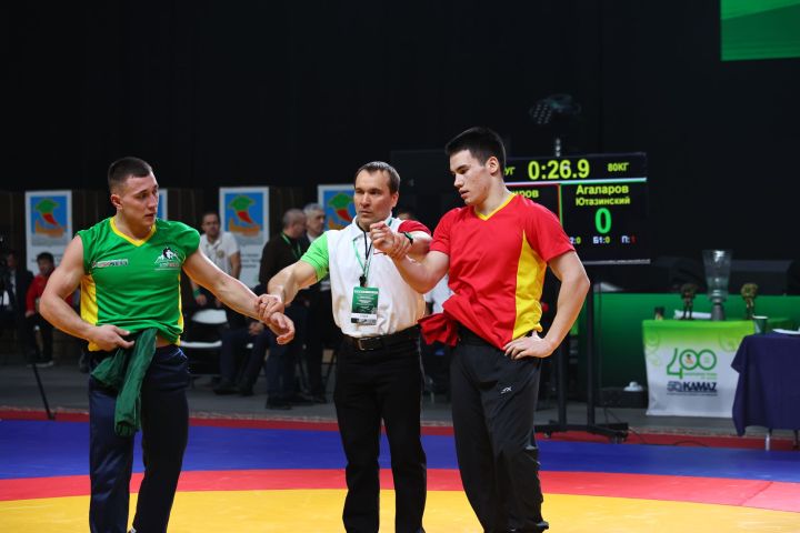 Муса Җәлил истәлегенә «ВТ» гамәлгә куйган көрәш турнирының икенче көне