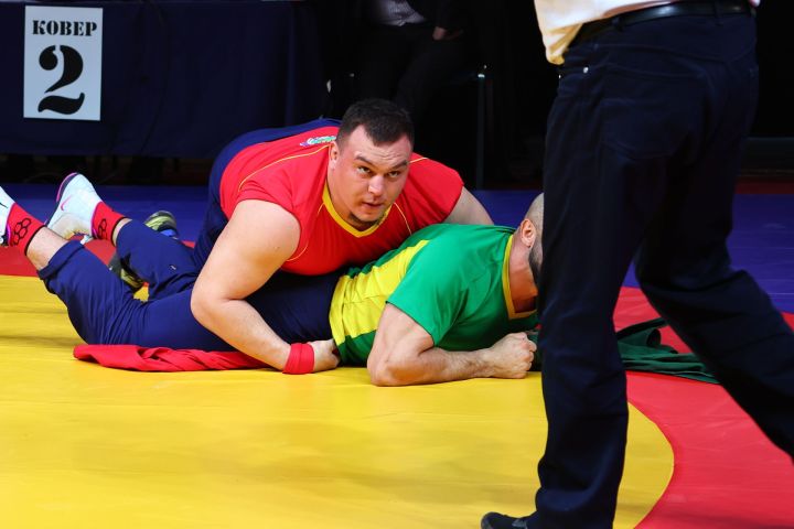 Муса Җәлил истәлегенә «ВТ» гамәлгә куйган көрәш турнирының икенче көне