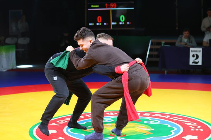 Муса Җәлил истәлегенә «ВТ» гамәлгә куйган көрәш турнирының икенче көне