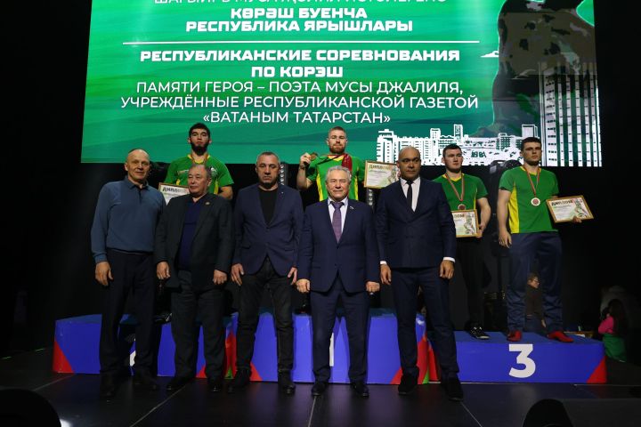 Муса Җәлил истәлегенә «ВТ» гамәлгә куйган көрәш турнирының икенче көне