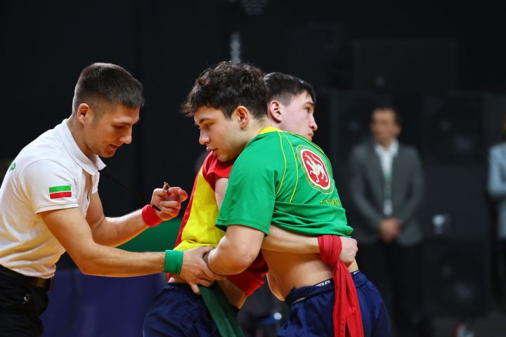 Муса Җәлил истәлегенә «ВТ» гамәлгә куйган көрәш турнирының икенче көне