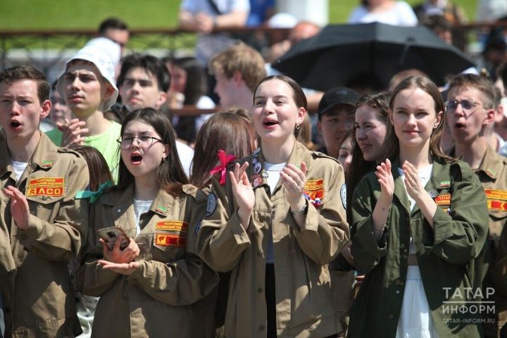 Студентлар кайларда хезмәт куя?