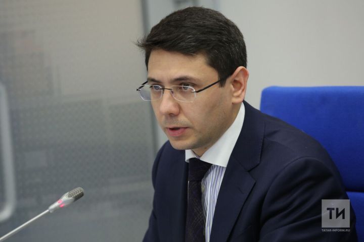 Ике имтихан тирәсендә: министр урынбасары әти-әниләрне кызыксындырган сорауларга җавап бирде