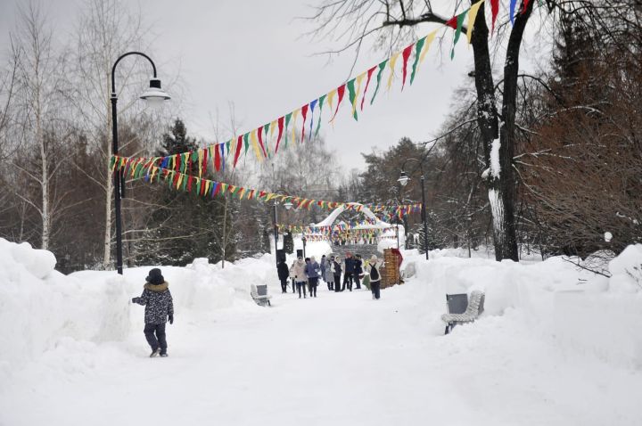 Казанда Май чабу бәйрәме уза (ФОТОРЕПОРТАЖ)