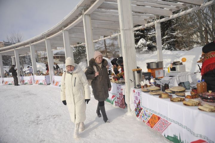 Казанда Май чабу бәйрәме уза (ФОТОРЕПОРТАЖ)