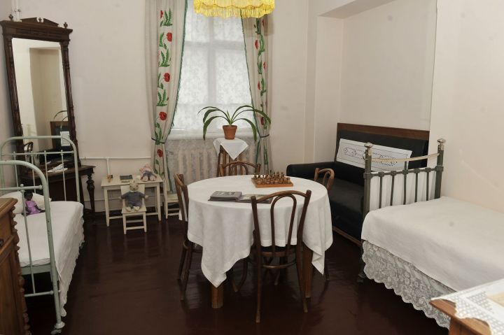 Муса Җәлилнең музей-фатирында шагыйрьнең хатларын уку чарасыннан фоторепортаж