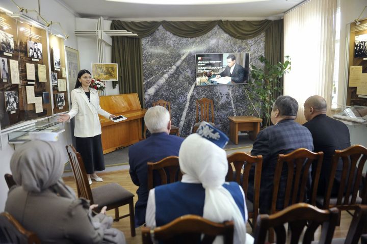 Муса Җәлилнең музей-фатирында шагыйрьнең хатларын уку чарасыннан фоторепортаж